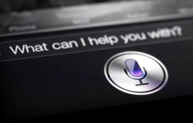 Apple обвиняют в краже Siri